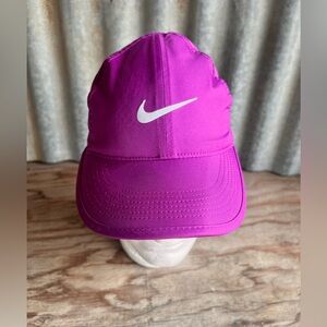 Nike Women's Featherlight Dri-FIT Performance Adjustable Running Hat in Purple
